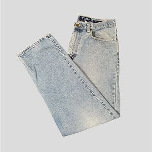 Relaxed Fit Eddie Bauer Jeans